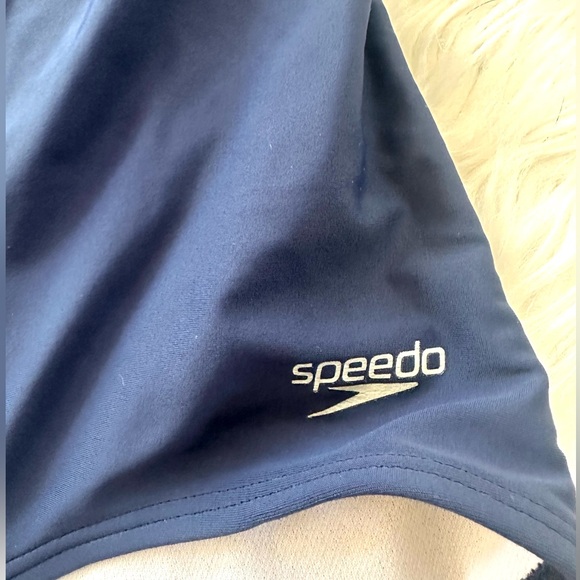 Speedo Women's One Piece Swimsuit, Keyhole Racerback, Moderate Cut Contrast Trim - Picture 5 of 8